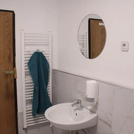 Apartament Uric *